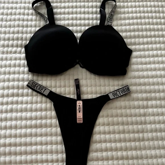 Victoria's Secret Black Bra and Panty Set - Picture 3 of 6